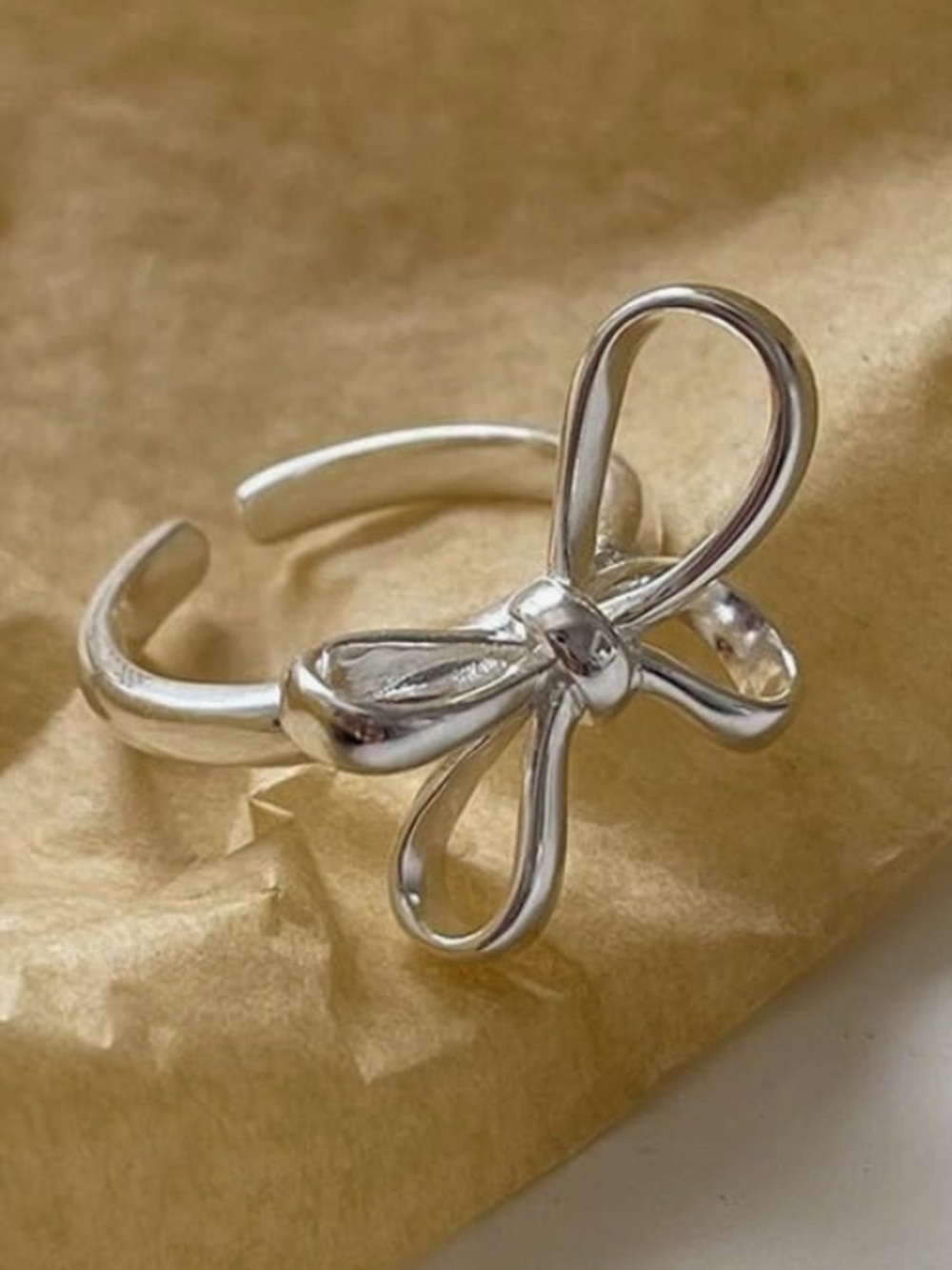 New! Silver Vintage Bow Ring